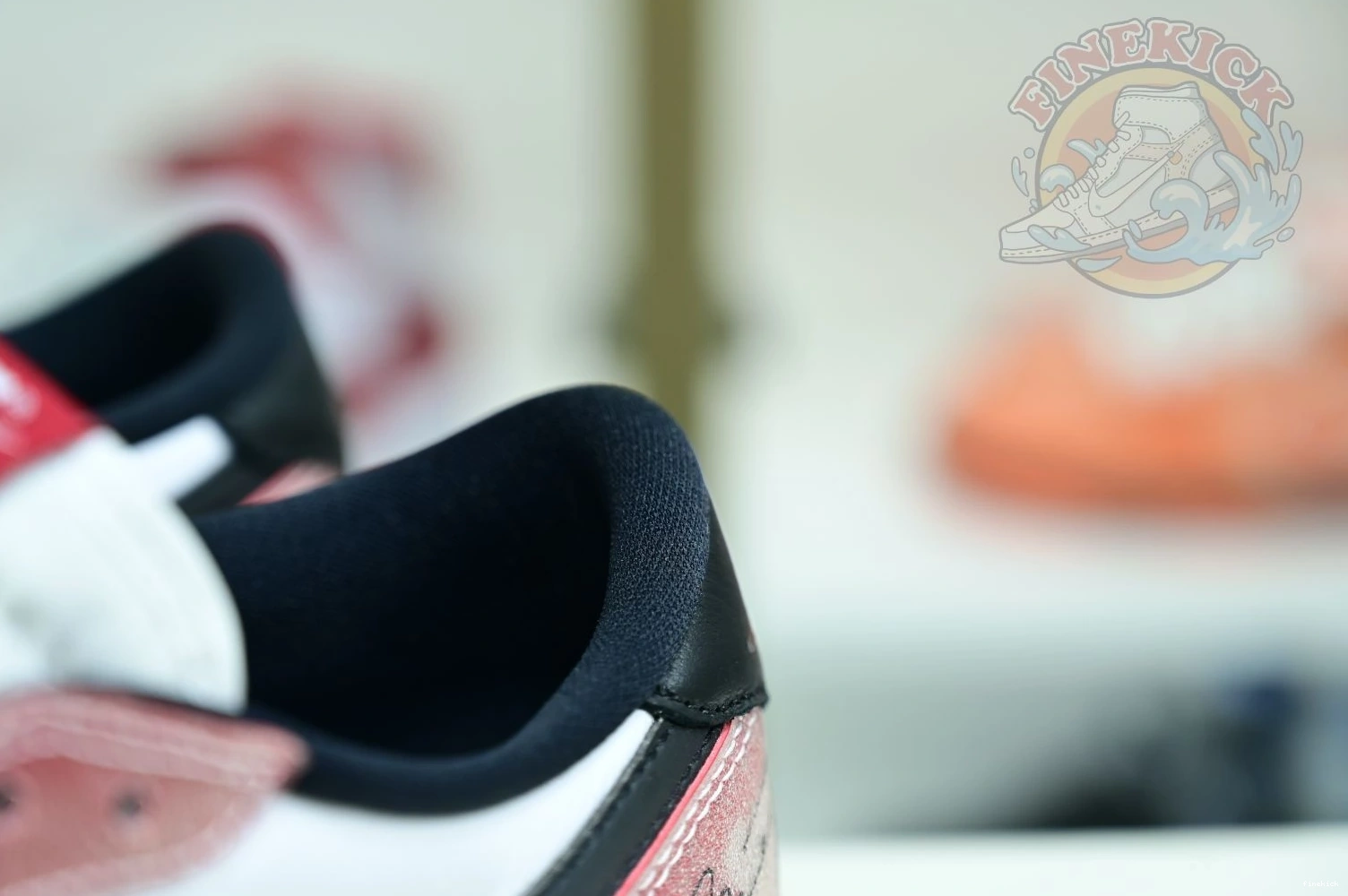 Jordan1 Room Jordan OG Trophy Low x Air 0129